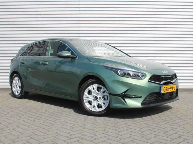 Kia Ceed 1.0 T-GDi DynamicPlusLine | Stuur-/stoelverwarming | Camera | Draadloos laden | LED | Dodeh...
