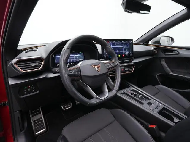 CUPRA Leon Sportstourer 1.4 TSI e-Hybrid 204 pk | Panoramadak | Kuipstoelen | Adaptief onderstel | A...