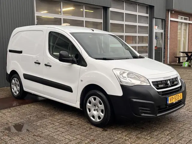 Peugeot Partner 120 1.6 BlueHDi 100pk L1 XR Airco Cruise Trekhaak Kastinrichting Parkeerhulp Schuifd...