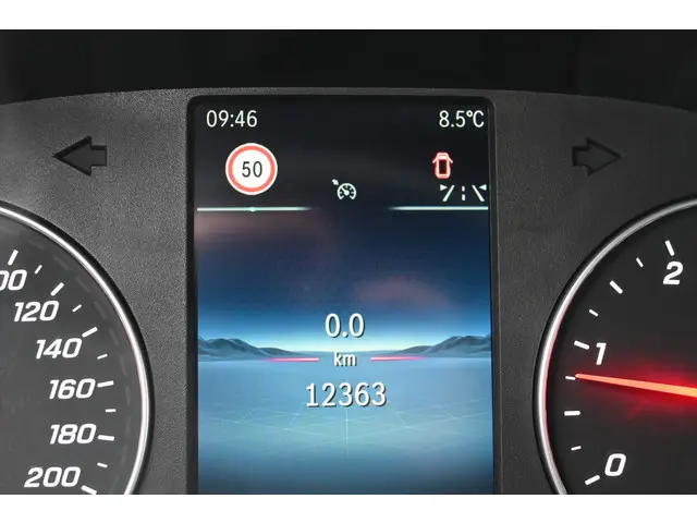 Mercedes-Benz Sprinter 317 CDI L2 RWD Pro DC 3500kg Trekhaak, MBUX met camera, Etc.