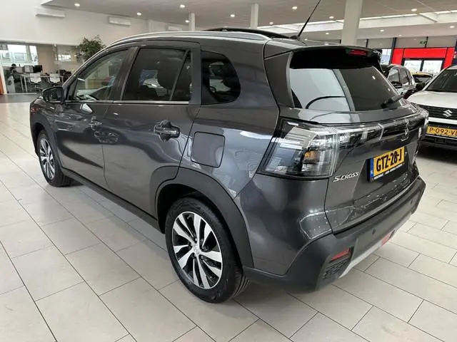 Suzuki S-Cross