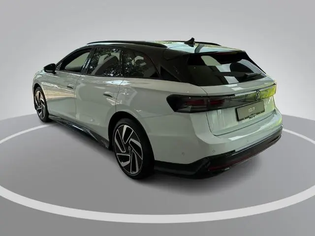 Volkswagen ID.7 Tourer Limited Edition 77 kWh accu 286 pk · Draadloze telefoonlader · Achteruitrijca...