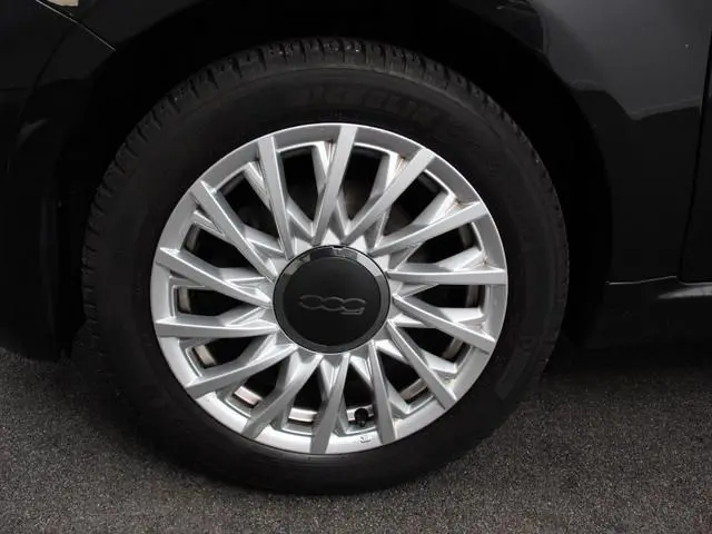 Fiat 500C 1.0 Hybrid Dolcevita Leder Navigatie Apple Carplay/Android Auto Parkeersensoren achter Cru...
