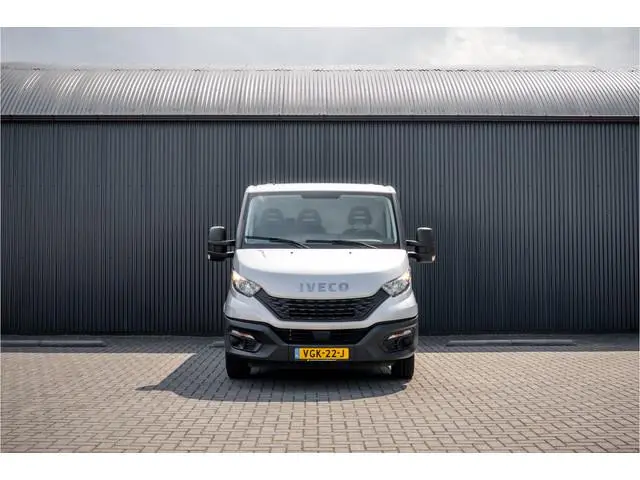Iveco Daily 35S14 | L1H1 |140PK | 3.5T Trekgewicht | 3-Zits | Airco | Trekhaak