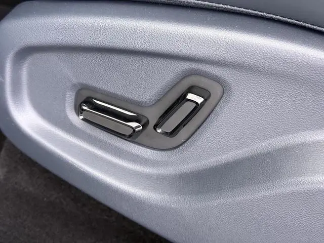 Geely E5