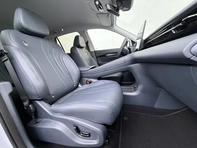 Geely E5