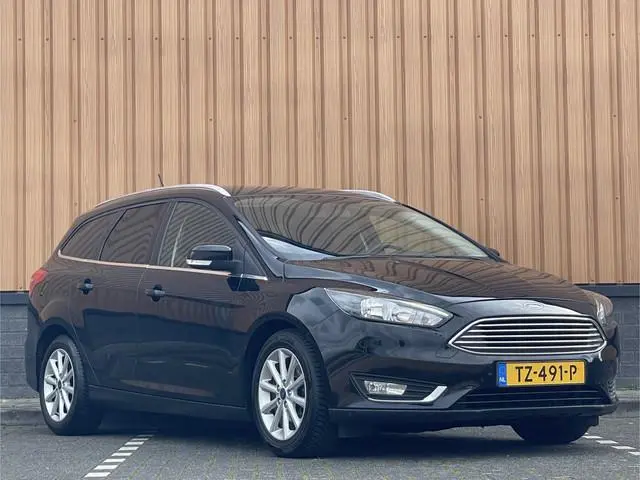 Ford Focus Wagon 1.0 Lease Edition | Trekhaak | Keyless Go/Entry | Airconditioning | Stoel- en stuur...