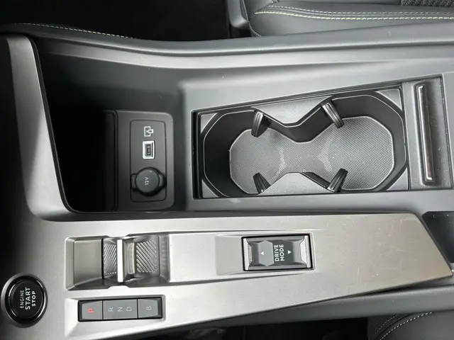 Peugeot e-308