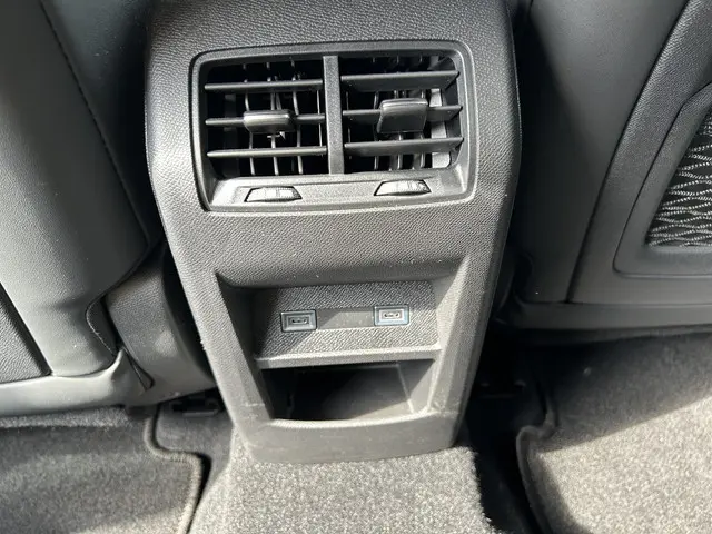 Peugeot e-308