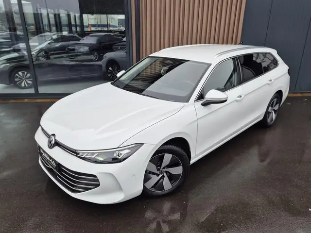 Volkswagen Passat Variant 1.5 eTSI Business | BTW | Virtual | Massage | Stuur-stoelverw. | Carplay