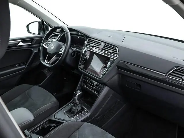 Volkswagen Tiguan 1.4 TSI 245pk DSG eHybrid Elegance · Camera · Panoramadak · Dodehoek Detectie · Ke...
