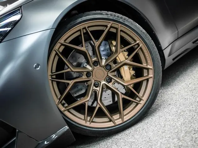 BMW 5-serie M5 Carbon exterieur, Korbach 22 inch brons, Full options!!!!