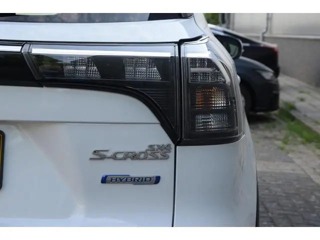 Suzuki S-Cross