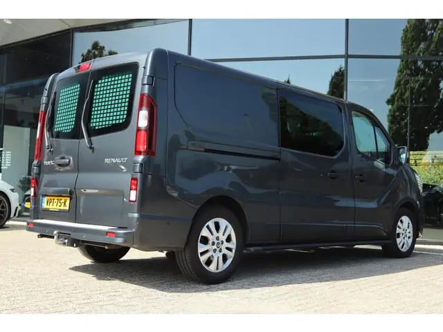 RENAULT TRAFIC 2.0 DCI 150PK T29 L2H1 DC LUXE AUT. 2 SCHUIFDEUREN | TREKHAAK | CARPLAY | LED | KEY-L...