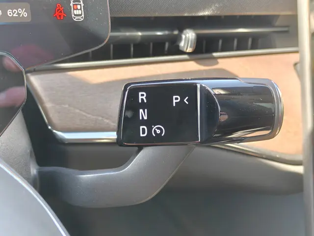 Volvo ES90