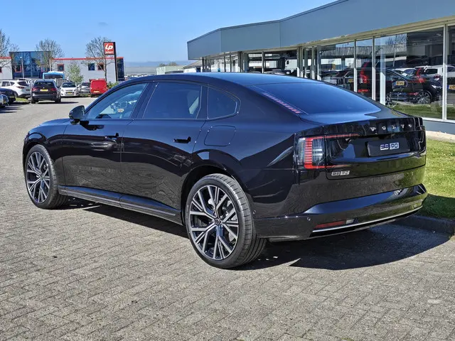 Volvo ES90