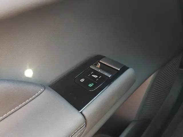 Volvo ES90