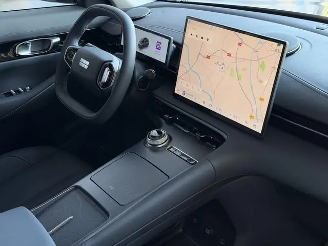 Geely E5