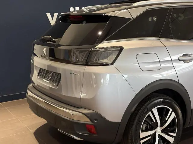 Peugeot 3008 1.6 HYbrid 225 GT
