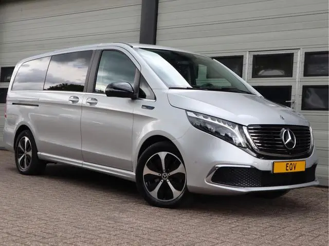 Mercedes-Benz EQV 300 Accu 100 kWh L2 Lang 8 Persoons SoH 95,9% Vol opties - Airmatic - Pano