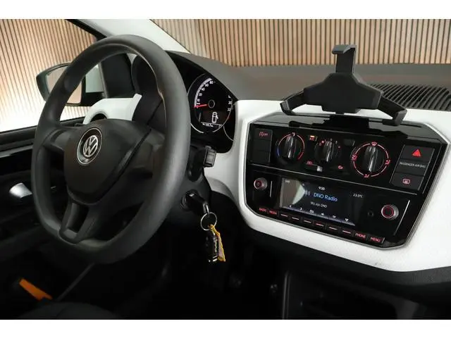 Volkswagen Up! 1.0 BMT 60pk move up! Airco DAB