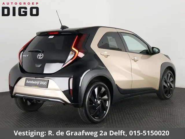 Toyota Aygo X 1.0 VVT-i S-CVT Envy Automaat | Keyless Entry & Start | Navigatie | Camera