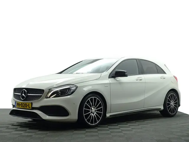 Mercedes-Benz A-klasse 180 AMG White Art Edition Aut- Night Package, Sfeerverlichting, Camera, Keyle...