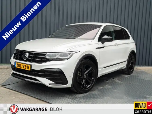 Volkswagen Tiguan 1.5 TSI R-Line Business+ | Trekhaak wegkl. | Head Up | Side Assist | IQ Light | El...