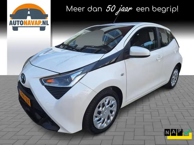 Toyota Aygo 1.0 VVT-i X-Play 5Drs /Camera/Navi/Apple/Android/1e Eig/Garantie