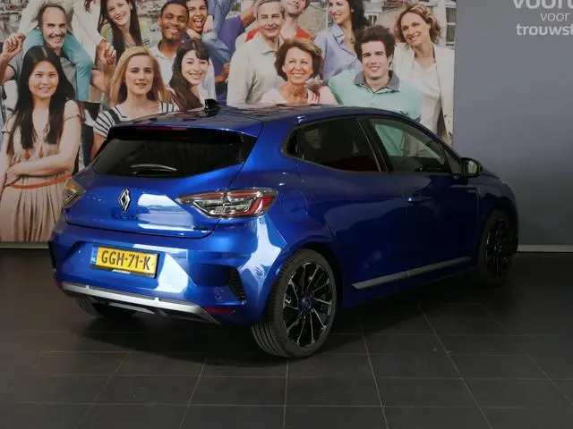Renault Clio 1.6 E-Tech Full Hybrid 145 esprit Alpine - Bose Audio! - Rondomzicht camera - Parkeeras...