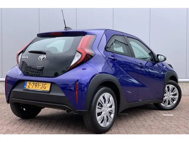 Toyota Aygo X 1.0 VVT-i S-CVT Play Automaat | Airco | Camera | Apple Carplay | Android Auto |