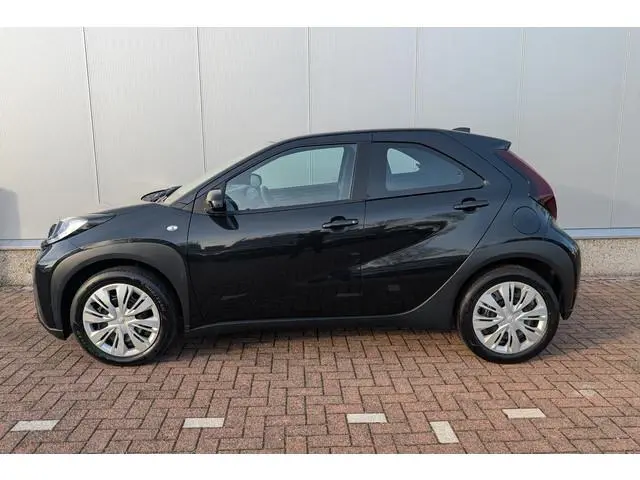 Toyota Aygo X 1.0 VVT-i MT Play Achteruitrijcamera, Navigatie met Android Auto & Apple Carplay