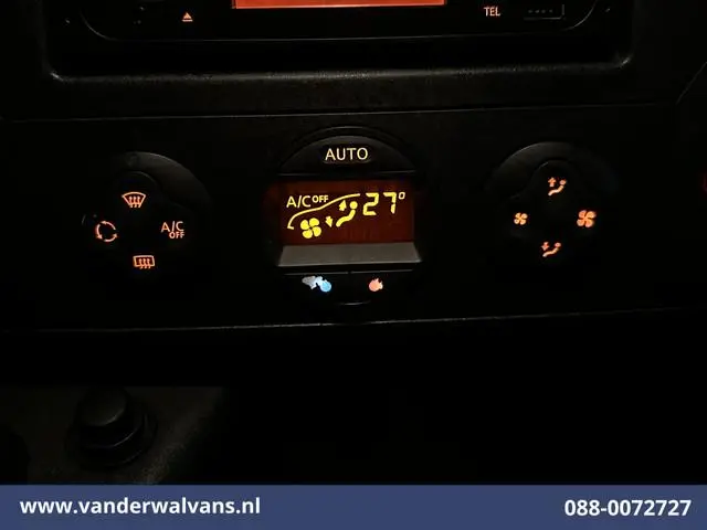 Nissan NV400