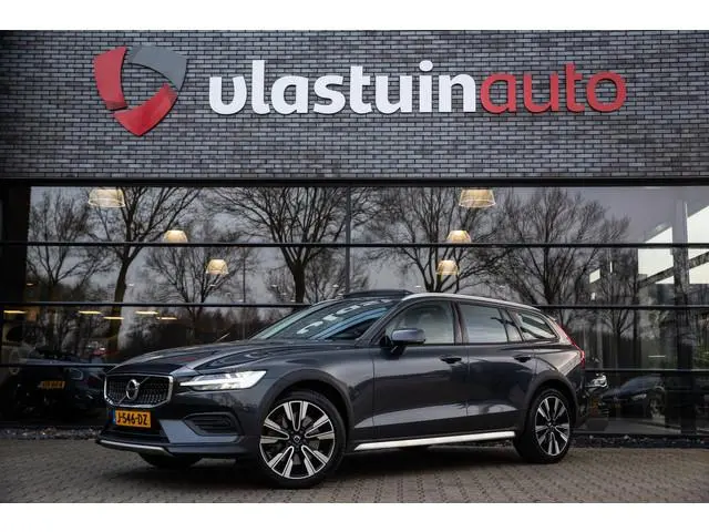 Volvo V60 Cross Country 2.0 T5 AWD  Pro , Panoramadak, Harman/Kardon, Stoelventilatie, Head-up displ...