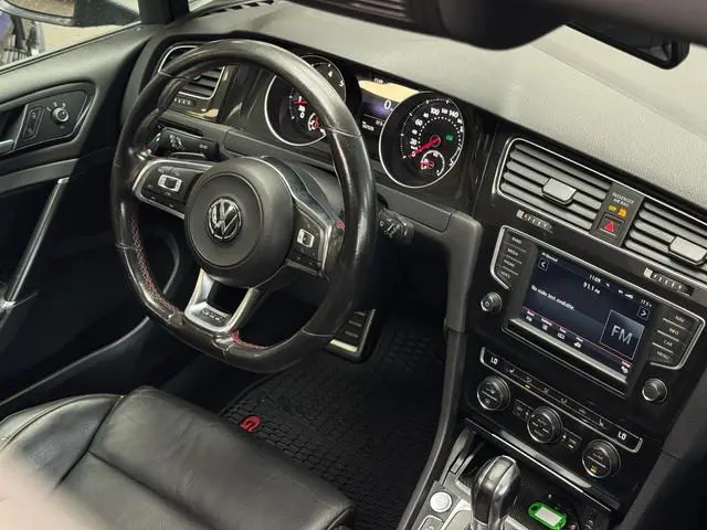Volkswagen Golf 2.0 TSI GTI / pano / Keyless /