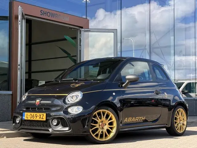Fiat 500 1.4 T-Jet Abarth 595 Scorpioneoro 1 of 2000 | 1e eigenaar | Alcantara / Leder | Beats | App...