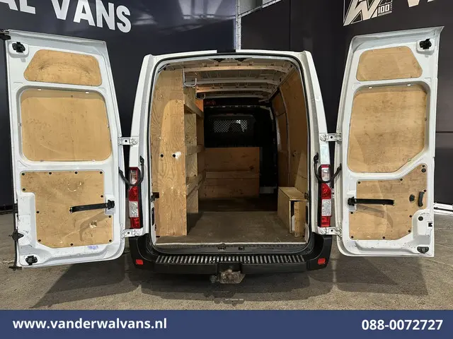Renault Master 2.3 dCi 131pk L2H2 Euro6 Airco | 2500kg Trekhaak | Bijrijdersbank Bluetooth telefoonv...