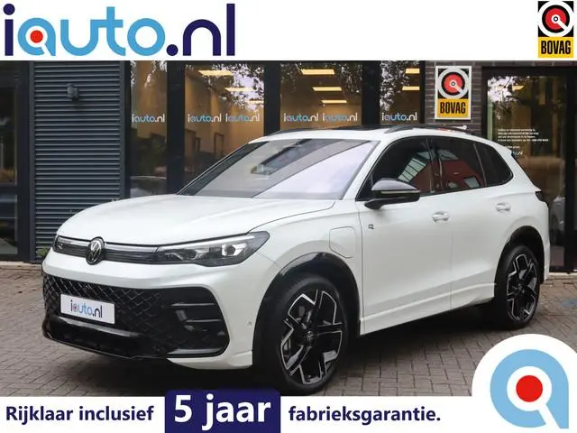 Volkswagen Tiguan 1.5 eHybrid 272pk R-Line Black Style Pano/Leder/IQ.Light HD/360/Headup/HK/Keyless/...