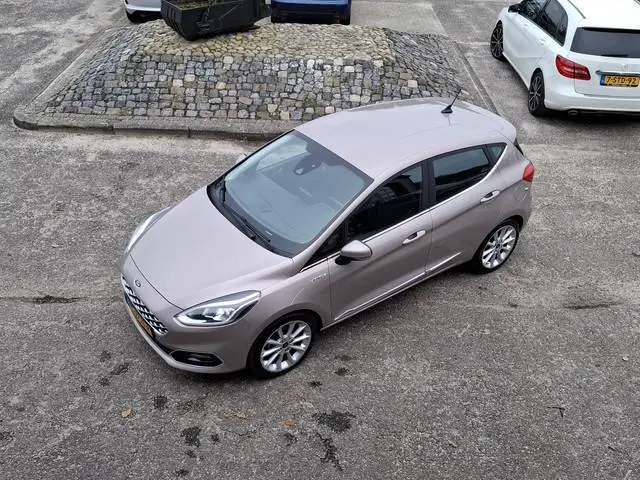 Ford Fiesta 1.0 EcoBoost Vignale CRUISE NAVI CAMERA ECC XENON PARK ASSIST ST LINE