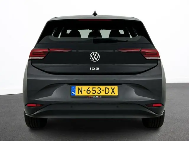 Volkswagen ID.3 Life 58 kWh Airco Full LED Navigatie Carplay Parkeersensoren Camera Adaptive Cruise...