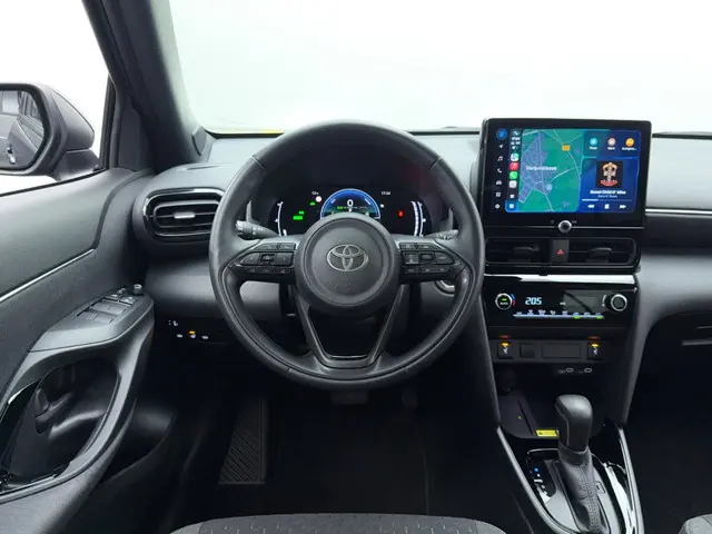 Toyota Yaris Cross 1.5 Hybrid 130 Dynamic | Navigatie | Trekhaak | Stoelverwarming