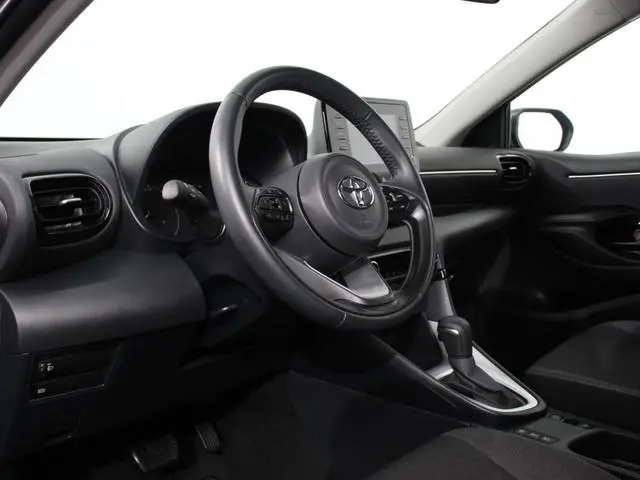Toyota Yaris Hatchback Climate control Cruise control Camera Navigatie Bluetooth