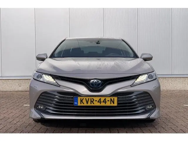 Toyota Camry 2.5 Hybrid Premium / JBL Audio / Stoelverwarming / Heads-Up Display / Camera / Parkeers...