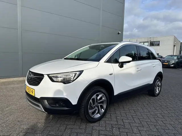 Opel Crossland X 110PK Innovation (Panoramadak - Navigatie - Camera - Automatische Airco - Apple Car...