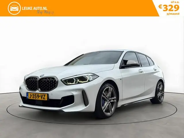 BMW M135I 306PK XDrive High Executive Schaalstoelen Head-UP