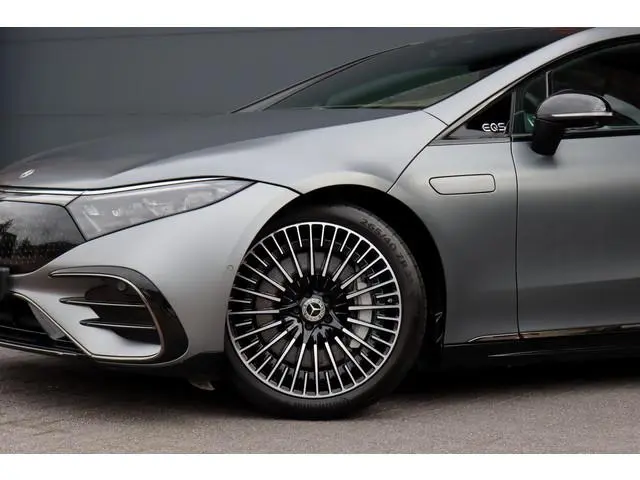 Mercedes-Benz EQS