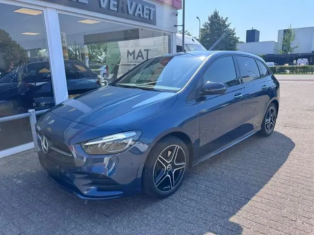 Mercedes-Benz B-klasse 250 e Business Solution AMG