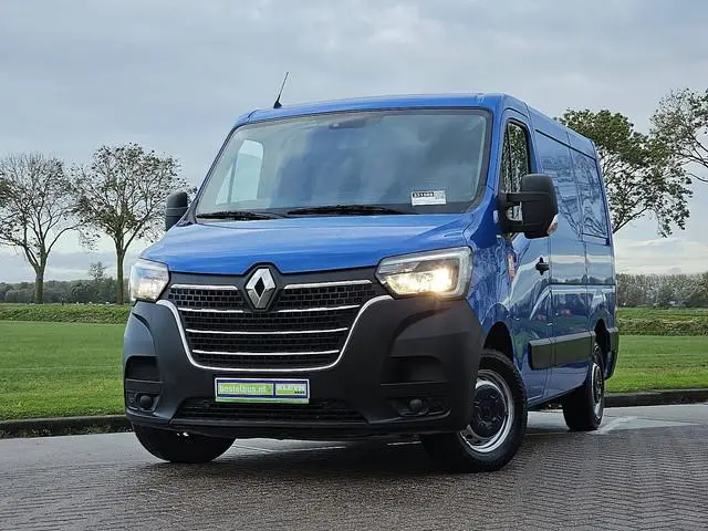 RENAULT MASTER 2.3 L1H1 150Pk Euro6 RED-Edition Trekhaak Airco 3-Zits CruiseControl!