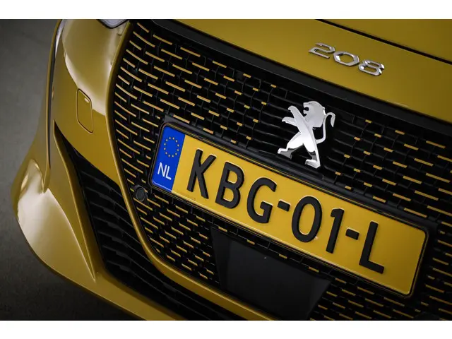 Peugeot e-208