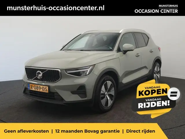 Volvo XC40 2.0 B3 Core - RIJKLAARPRIJS - All Seasonbanden - Achteruitrijcamera - Stoel- en Stuurverw...